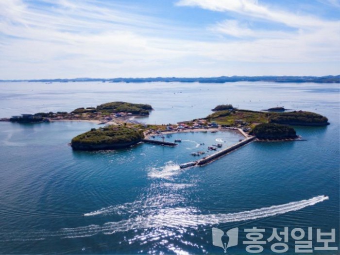 16일 (홍성군 에너지 자립 섬 죽도 ‘2021년 찾아가고 싶은 섬’ 선정_죽도).jpg